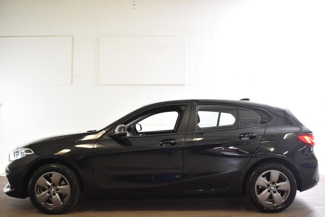 BMW 1-SERIE 118I INTRODUCTION EDITION CARPLAY/PDC/VIRTUAL