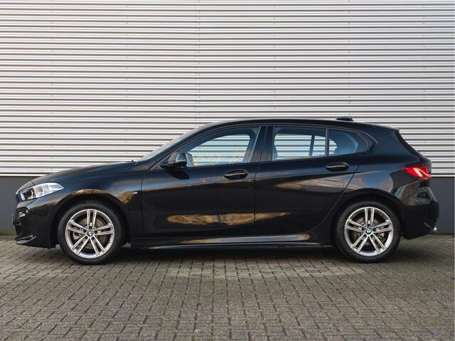 BMW 1-SERIE 118i M-Sport - Live Cockpit Prof - LED - Stoelverwarming