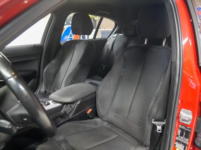 BMW 1-SERIE 120i High Executive