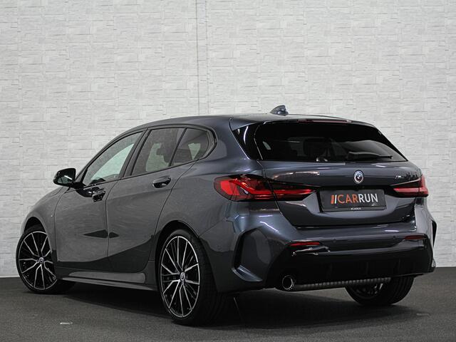 BMW 1-SERIE M-Sport Plus 50 Jahre | Live Cockpit Pro | Headup | Navi Prof. | Stoelverw. | H-Leder | Camera | Crystal Pook | Ambiente Led | Carplay | 19" | Lane Assist | Pr. Glas.| Rijklaarprijs Incl. Gr. Onderhoud |10-2021.