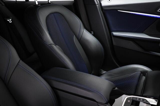 BMW 1-SERIE 118i M-Sport High Executive | DRIVING ASSISTANT- PACK | STUURVERWARMING | APPLE | CAMERA