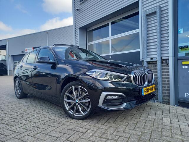 BMW 1-SERIE 120i 180PK High Executive - PANO - LEER - HEAD UP - CARPLAY / ANDROID - CLIMA - CRUISE