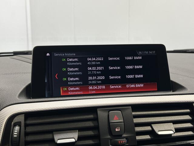 BMW 1-SERIE 118i Corporate Lease Executive | M-sport | Black optiek | Navigatie | LM Velgen 18" | Voorstoelen Verwarmd | Cruise Control | Airco | LED Koplampen |