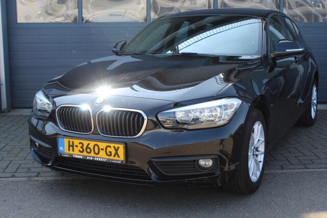 BMW 1-SERIE 116i Centennial High Executive Navigatie, Climate control, Cruisecontrol, Stoelverwarming, Licht en regen sensor