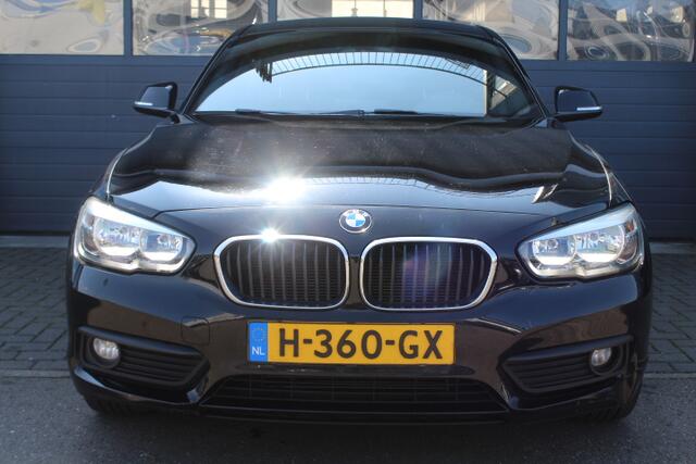 BMW 1-SERIE 116i Centennial High Executive Navigatie, Climate control, Cruisecontrol, Stoelverwarming, Licht en regen sensor