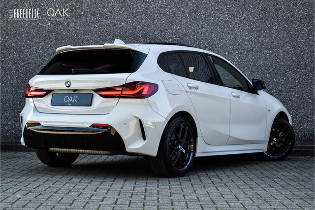 BMW 1-SERIE 118i Aut. | M-Sport | Live Cockpit | Panorama | Head-Up | H&K | ACC | Camera | 18"LM | NL Auto