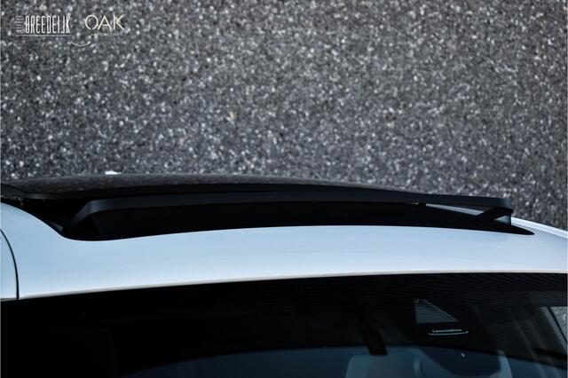 BMW 1-SERIE 118i Aut. | M-Sport | Live Cockpit | Panorama | Head-Up | H&K | ACC | Camera | 18"LM | NL Auto