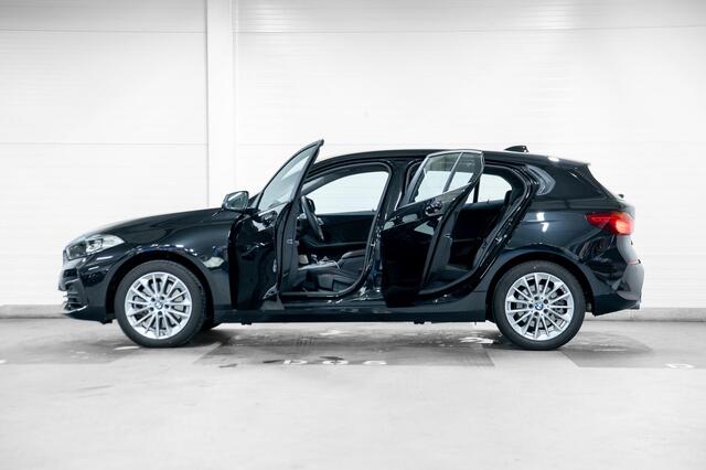 BMW 1-SERIE 120i | Automatische transmissie | Cruise Control | Park Distance Control voor/achter