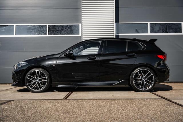 BMW 1-SERIE 118i Business Edition |M Performance pakket | Carplay | Sfeer verlichting |