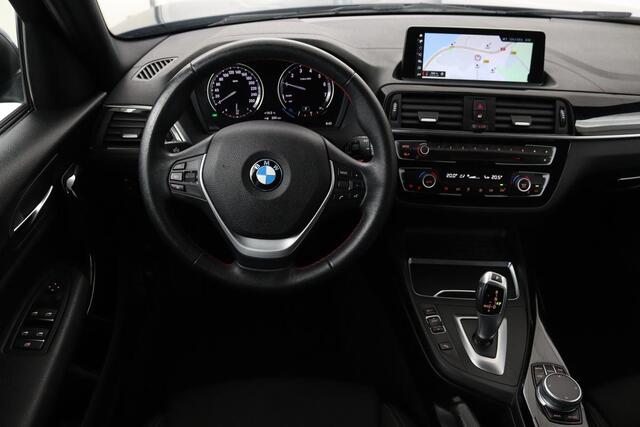 BMW 1-SERIE 118i Sport Line Edition | Full LED | Sportstoelen | Navigatie | Climate control | Parkeerhulp | Cruise control