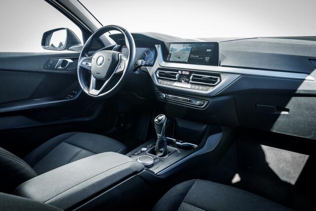BMW 1-SERIE 116i Nw Model Edition I 18 inch. M-Sport LMV I 1e Eigenaar I Full Map Navigatie