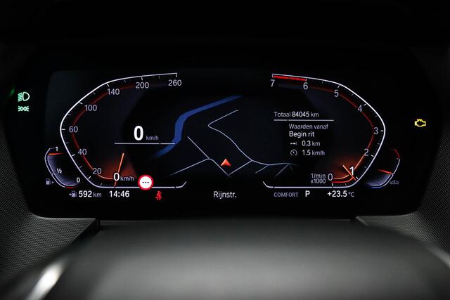 BMW 1-SERIE 118i Executive Edition | SPORT LINE | APPLE | TREKHAAK | 17"