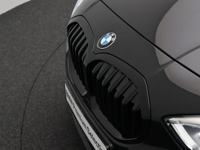 BMW 1-SERIE 5-deurs 118i M Sportpakket | Premium Pack | Comfort Access | Parking Assistant | 19''