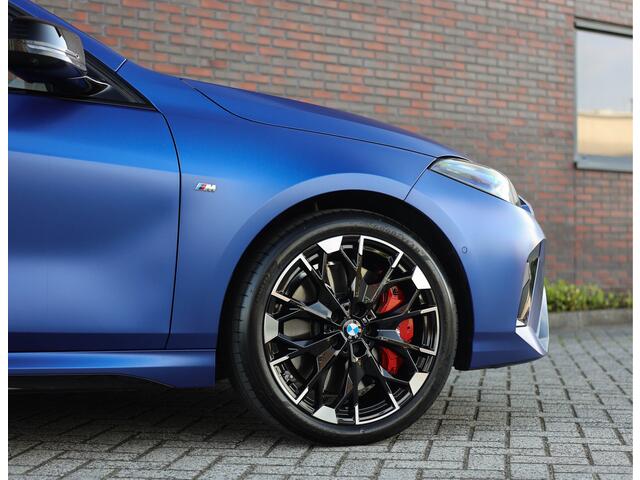 BMW 1-SERIE M135 xDrive *Individual*Pano*H&K*HUD*
