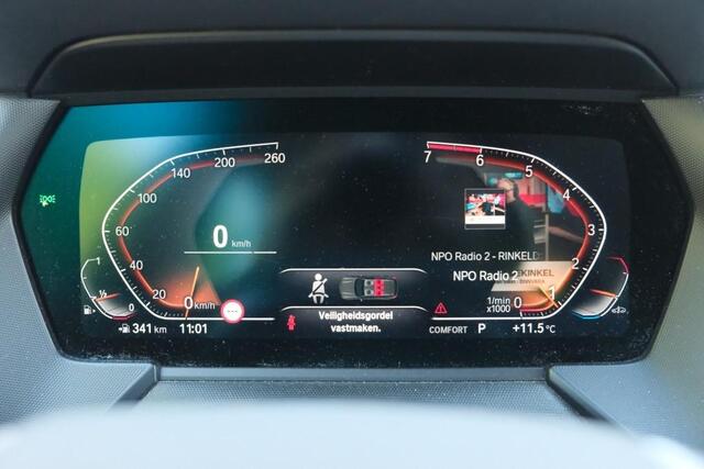 BMW 1-SERIE 118i 140pk Aut. Executive Edition | Navi | Climate | Adaptive Cruise | Keyless | Camera | Stoelverwarming