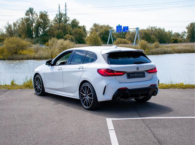 BMW 1-SERIE BMW 118i Executive Edition M-sport | LED | Hifi Sound | 19" LM Velgen | Pdc |