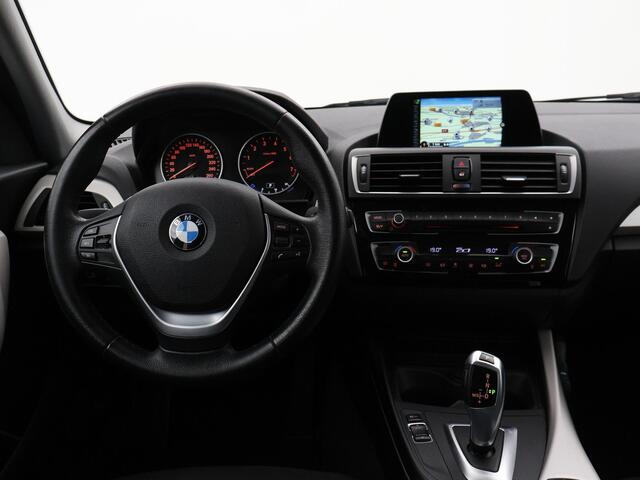 BMW 1-SERIE 118i 136 PK AUT8 EXECUTIVE *77.632 KM!* + LED | NAVIGATIE | 17 INCH LMV | ORIG. NL