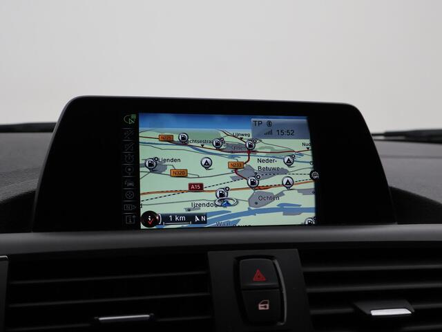 BMW 1-SERIE 118i 136 PK AUT8 EXECUTIVE *77.632 KM!* + LED | NAVIGATIE | 17 INCH LMV | ORIG. NL