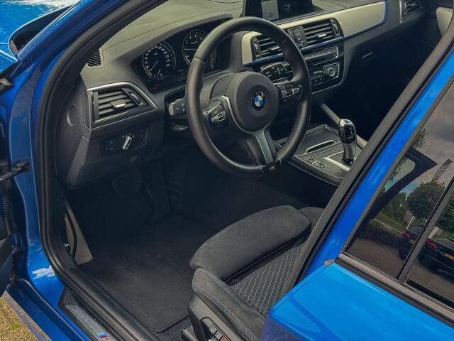 BMW 1-SERIE 118i Edition M Sport, Pano, Trekhaak, BTW,