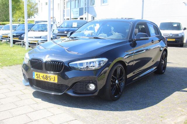 BMW 1-SERIE 118i High Exec 118i M-Sport Pano Memory stoel Black on Black Nie