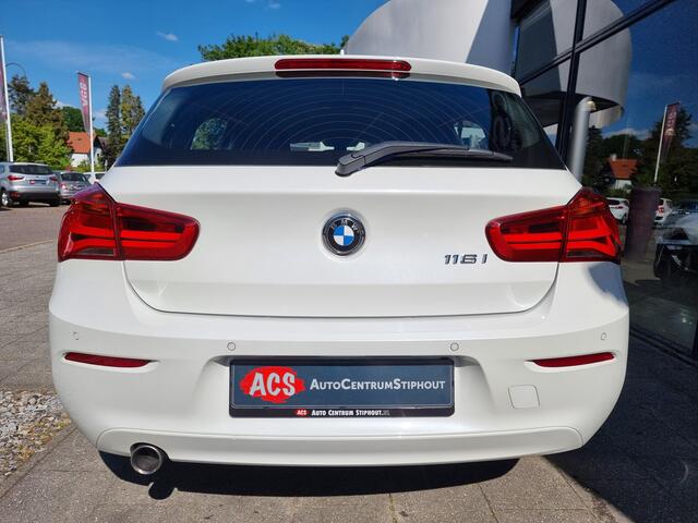 BMW 1-SERIE 116i High Executive | Leder | LED | Dealeronderhouden | 1e eigenaar | Topstaat!