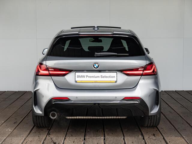 BMW 1-SERIE 5-deurs 118i Model M Sport / Travel Pack / Verwarmde voorstoelen / HiFi