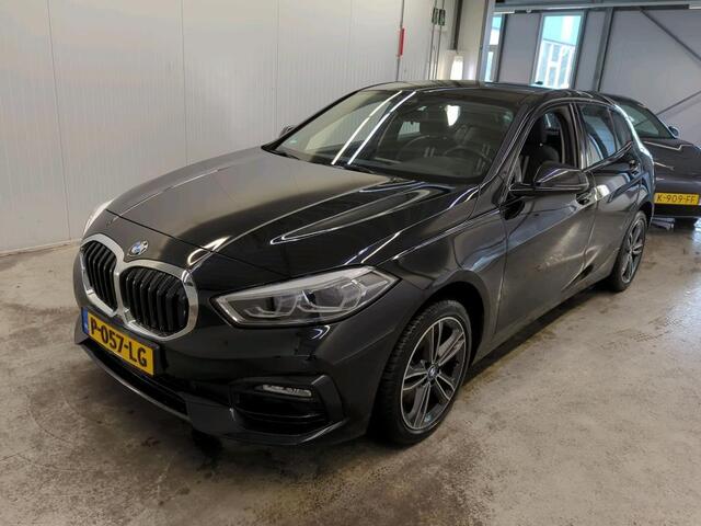 BMW 1-SERIE 118i Business Ed. | Navi | Live-Cockpit | Carplay |