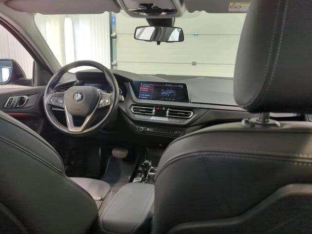 BMW 1-SERIE 118i Business Ed. | Navi | Live-Cockpit | Carplay |