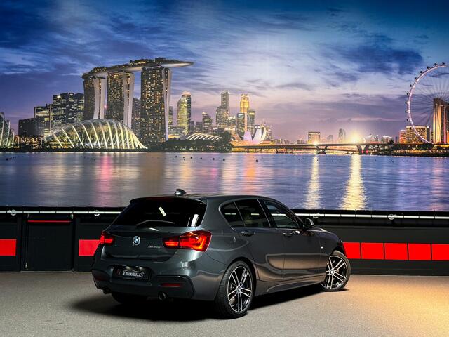BMW 1-SERIE M140i xDrive High Executive 6cilinder|Pano|H/K|Leder|Memory|340pk
