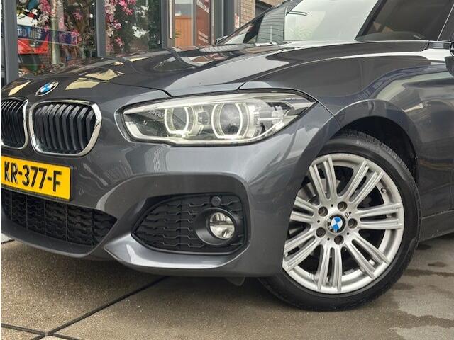 BMW 1-SERIE 118i Centennial High Executive Pano |Stoelverwarming| Leder| Navi Pro | PDC