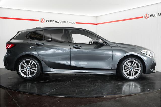 BMW 1-SERIE 118i M-sport Business Edition Sfeerverlichting Automaat Apple/Android