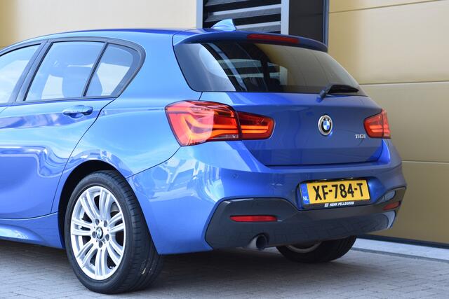 BMW 1-SERIE 118i High Executive * M Sportpakket * LED * Stoelverwarming *