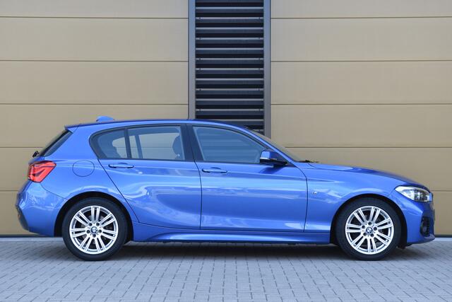BMW 1-SERIE 118i High Executive * M Sportpakket * LED * Stoelverwarming *
