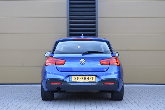 BMW 1-SERIE 118i High Executive * M Sportpakket * LED * Stoelverwarming *