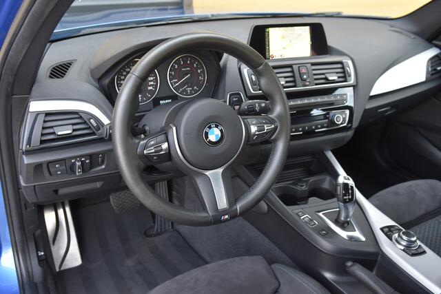 BMW 1-SERIE 118i High Executive * M Sportpakket * LED * Stoelverwarming *