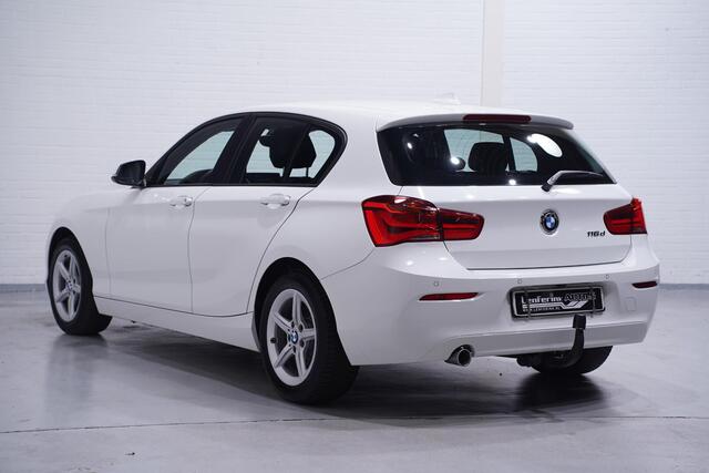 BMW 1-SERIE 116d Corporate Lease High Executive Leder Navi Camera PDC Stoelverwarming Trekhaak NAP