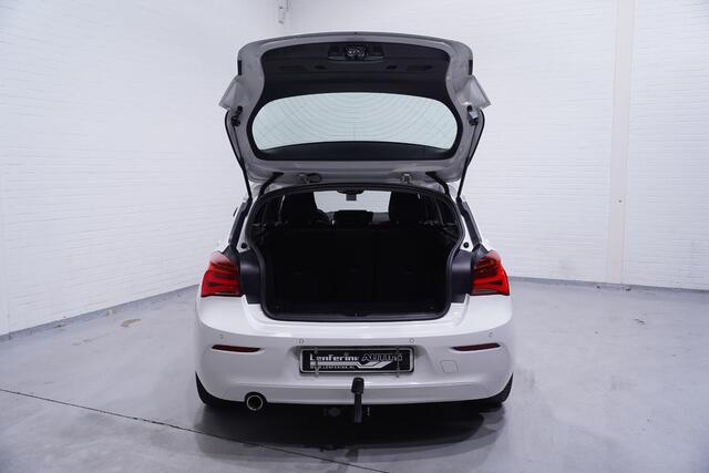BMW 1-SERIE 116d Corporate Lease High Executive Leder Navi Camera PDC Stoelverwarming Trekhaak NAP