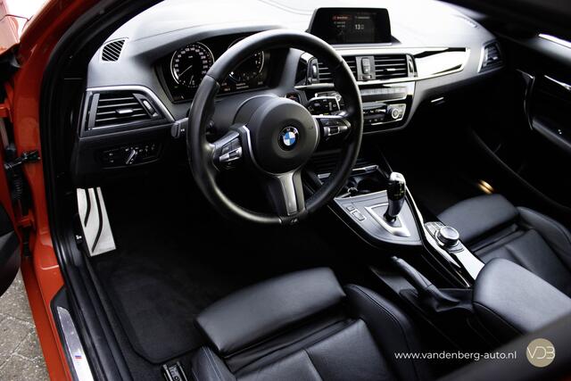 BMW 1-SERIE 118i AUT M-Sport Origineel NL LEER LED