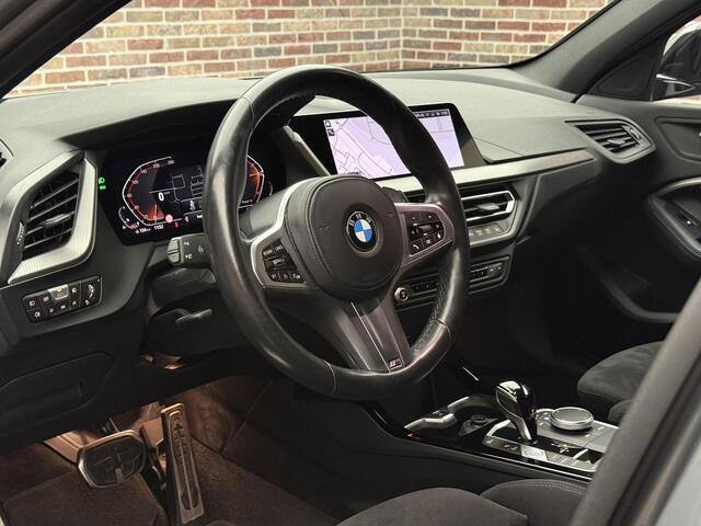 BMW 1-SERIE 120i M-pakket Dodehoekdetectie 19inch Camera Sfeer