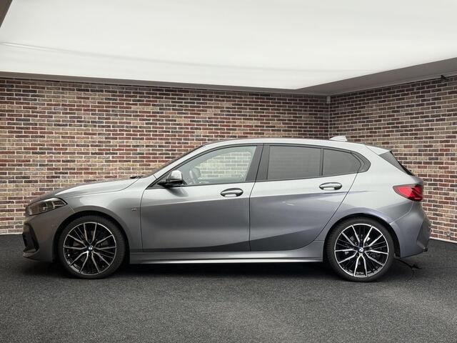 BMW 1-SERIE 120i M-pakket Dodehoekdetectie 19inch Camera Sfeer