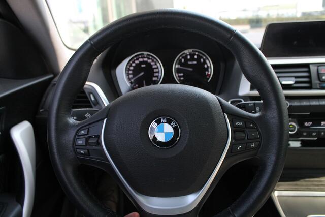 BMW 1-SERIE 116i Executive Automaat / LED / Cruise Control / Multifunctioneel stuurwiel / Navigatie