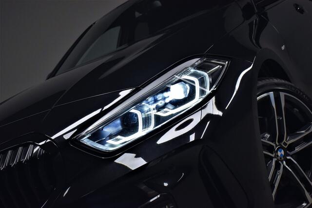 BMW 1-SERIE 118i 141pk Automaat M-Sport Org.NL Schaalstoelen/Virtual/Carplay/Camera/Leer/Stoelverw./Pdc