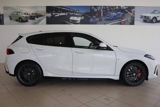 BMW 1-SERIE 123 xDrive 5-deurs | M Sportpakket Pro | Innovation Pack
