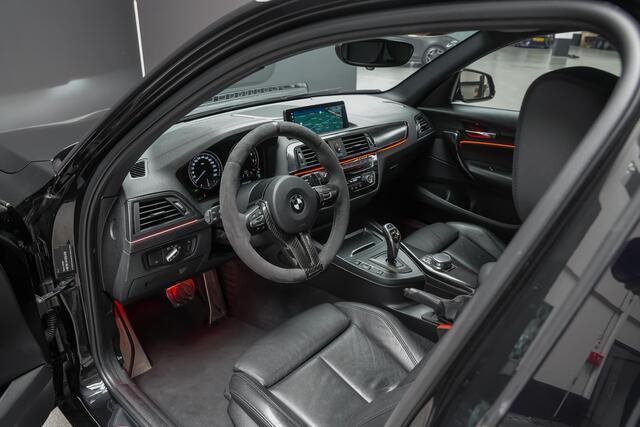 BMW 1-SERIE M140i High Executive |Apple Carplay|500+ pk|720nm koppel|custom stuurwiel|schuif/kanteldak|lederen bekleding|navigatie professional|nieuwe banden|nieuwe sierstukken|sterrenhemel|
