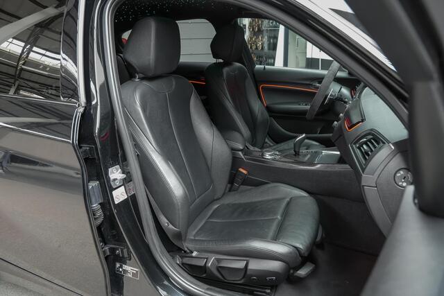 BMW 1-SERIE M140i High Executive |Apple Carplay|500+ pk|720nm koppel|custom stuurwiel|schuif/kanteldak|lederen bekleding|navigatie professional|nieuwe banden|nieuwe sierstukken|sterrenhemel|