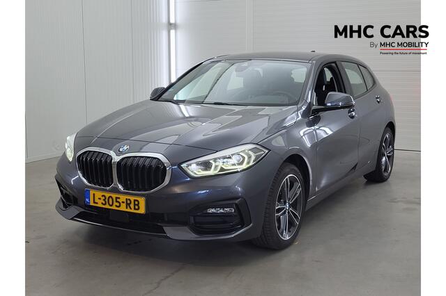 BMW 1-SERIE 118i Business Edition | Verwacht | Trekhaak | Clima | Winter |
