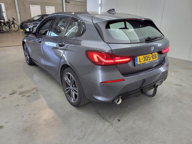 BMW 1-SERIE 118i Business Edition | Verwacht | Trekhaak | Clima | Winter |