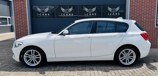 BMW 1-SERIE 118i Advantage Navi Xenon Led 1e eigenaar