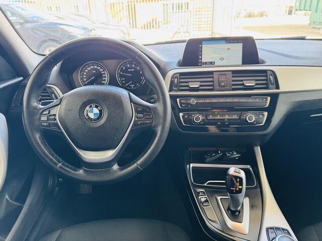 BMW 1-SERIE 118i Advantage Navi Xenon Led 1e eigenaar