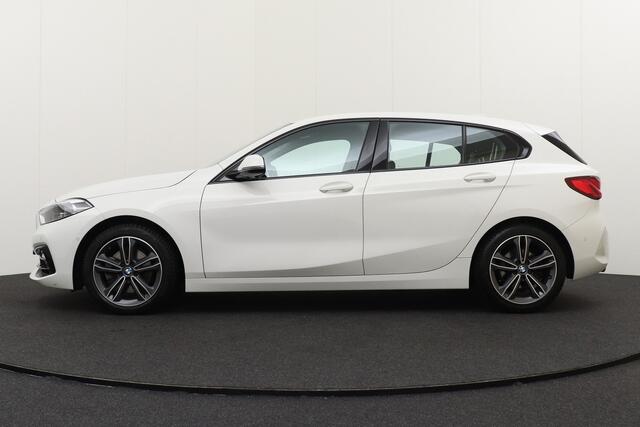 BMW 1-SERIE 118i 141 PK Aut. Sport Line Camera Half-Leder Sportstoelen 17'LMV